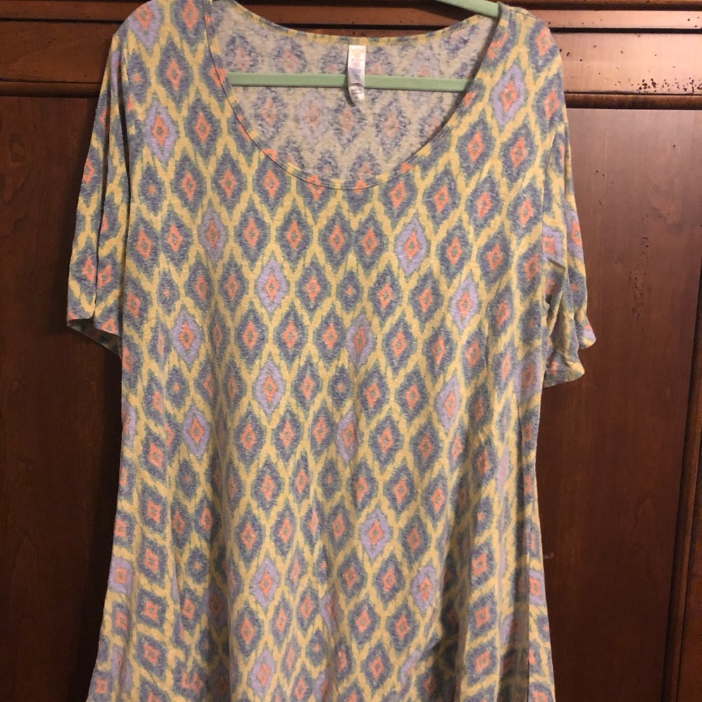 2/$12 - Lularoe Perfect T Size 2XL